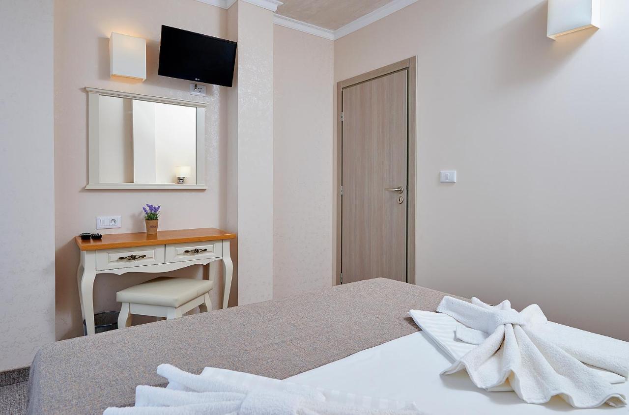Hotel Neptun Pomorie Exterior foto